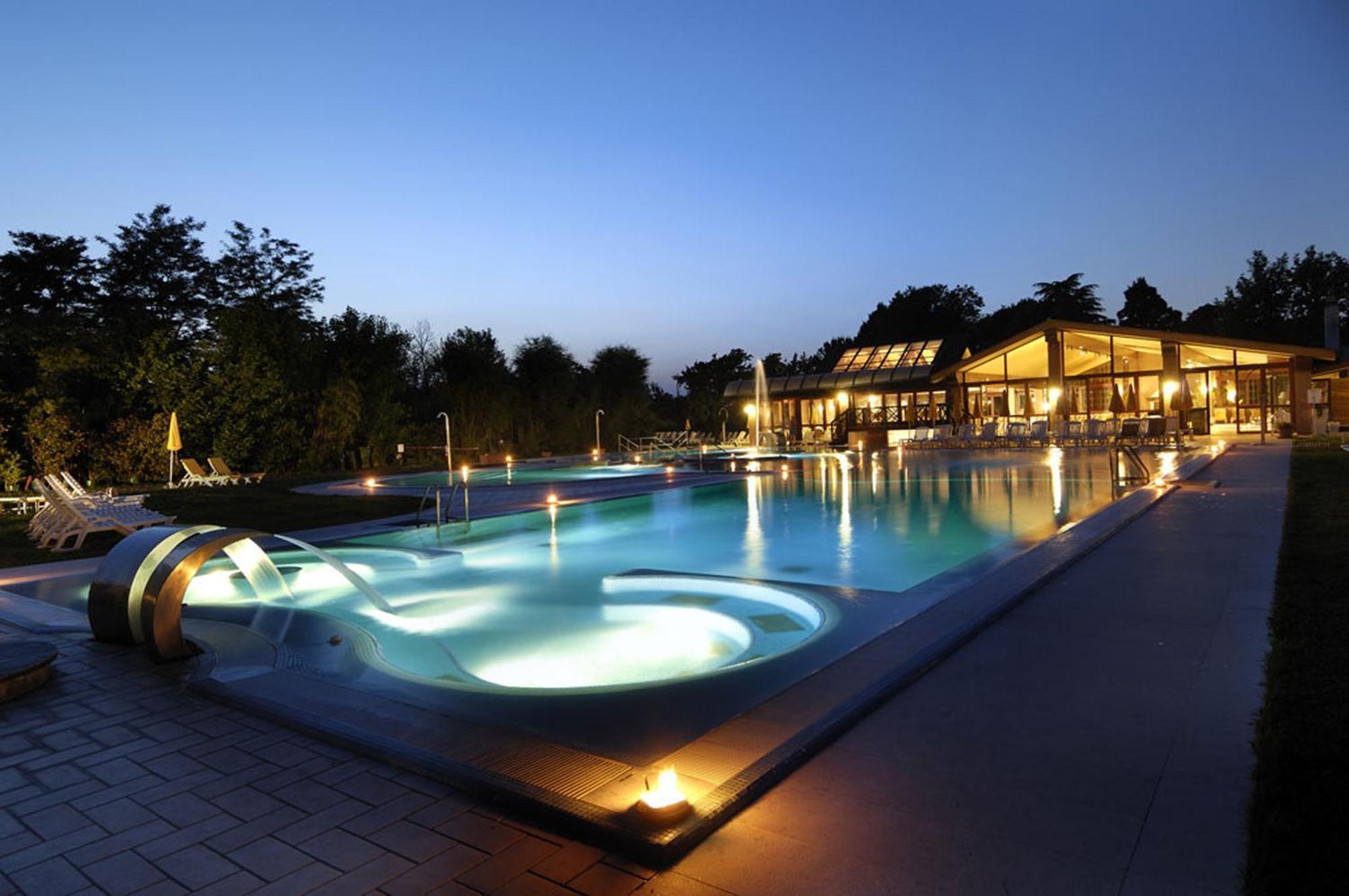 Terme Preistoriche Resort & Spa Монтегрото Терме Екстериор снимка